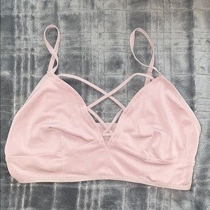 Crop top shirt/ Bra.